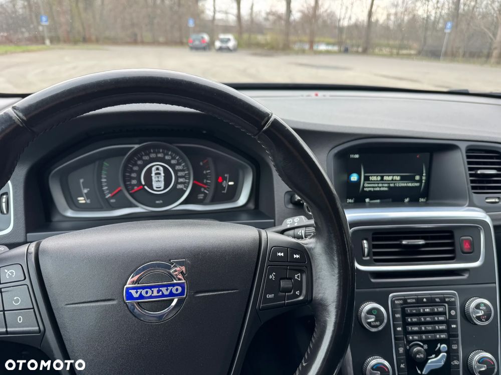 Volvo V60 D2 Kinetic - 16