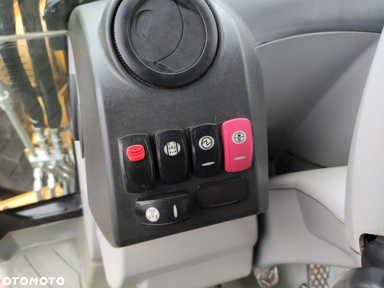 Caterpillar 444E Premier Sterowanie na Joystickach FULL OPCJA - 32
