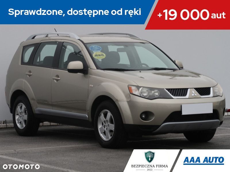 Mitsubishi Outlander - 1