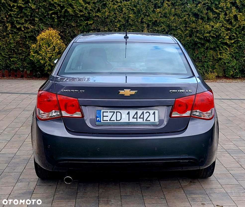 Chevrolet Cruze 1.8 LS - 17