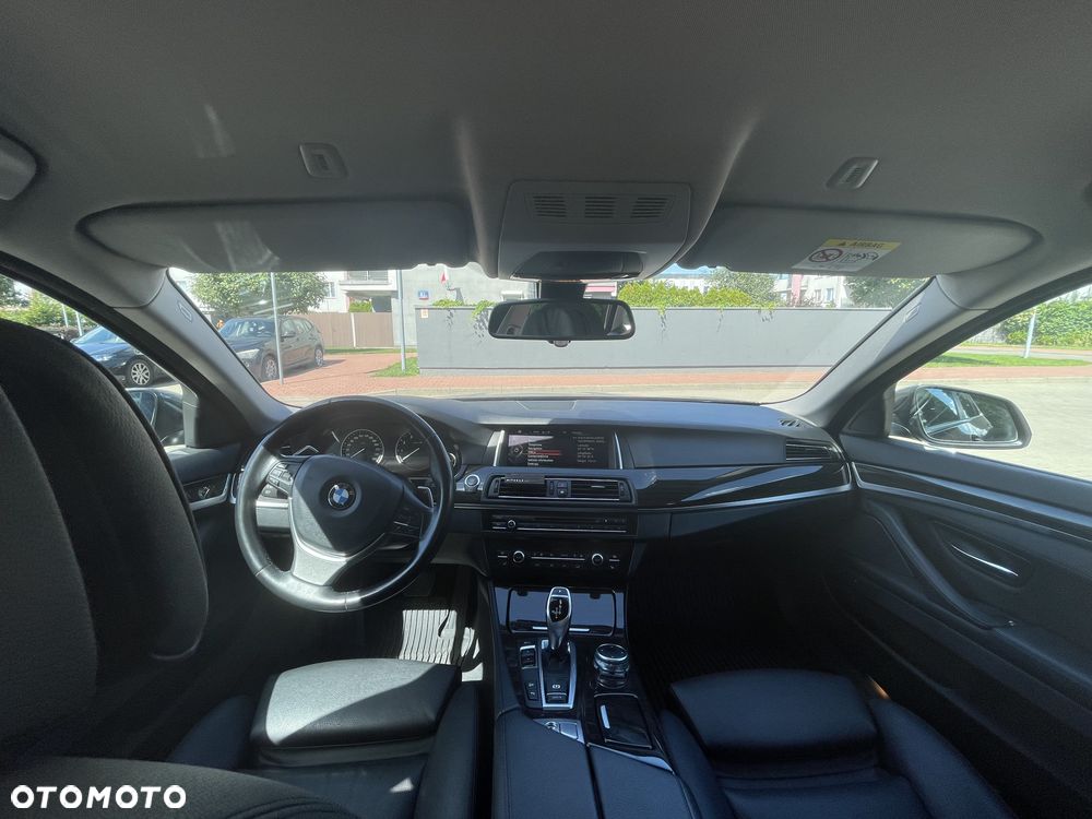 BMW Seria 5 528i xDrive - 21