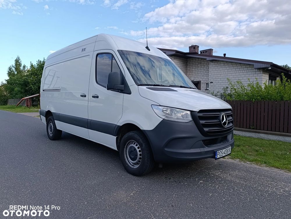 Mercedes-Benz Sprinter - 2