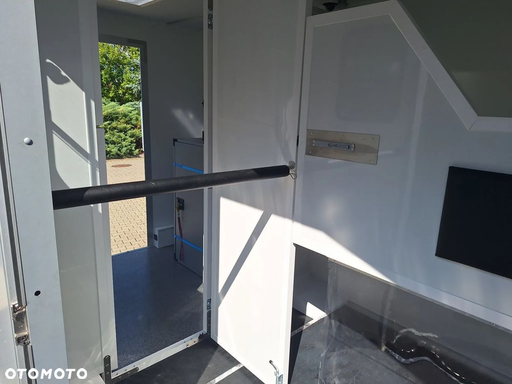 Mercedes-Benz Sprinter 319 - 22