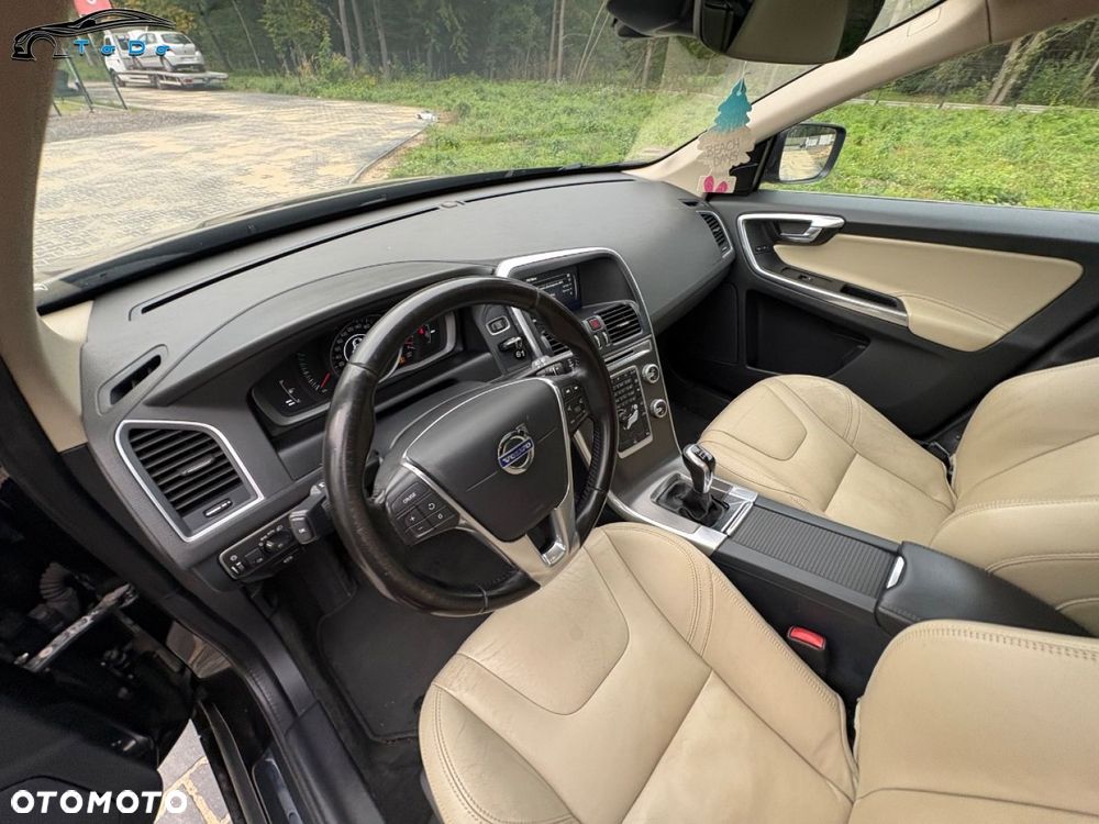 Volvo XC 60 D3 Momentum - 22