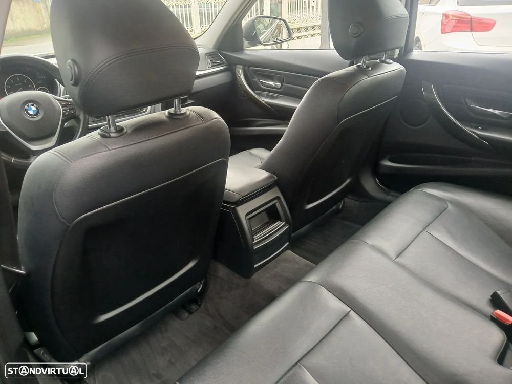 BMW 320 d Line Luxury - 21