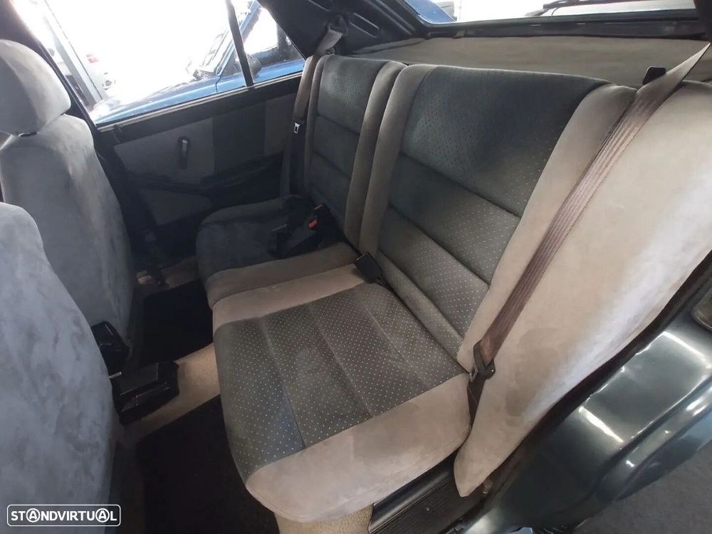 Lancia Delta 1.6 HF Turbo - 21