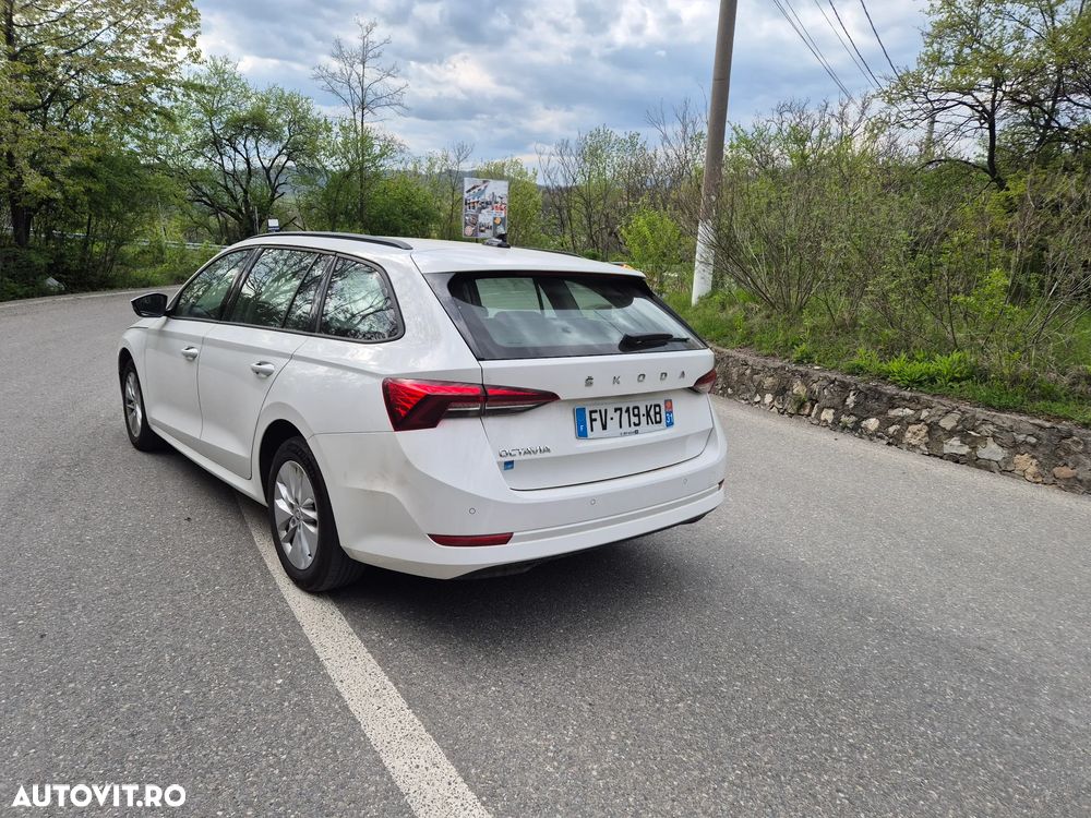 Skoda Octavia 2.0 TDI DSG Exclusive Plus - 28