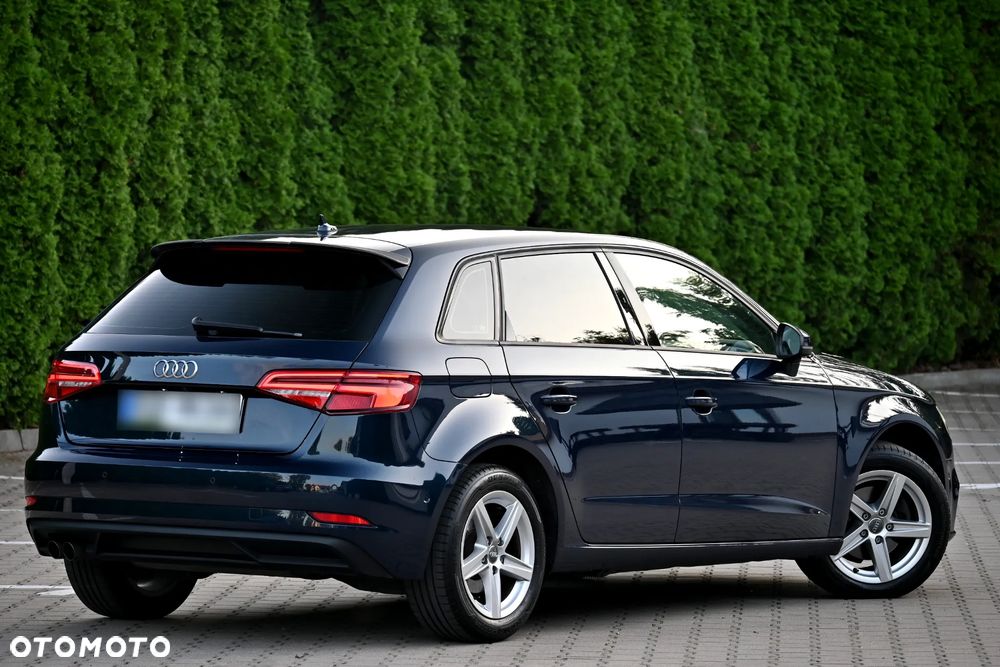 Audi A3 Sportback 2.0 TDI S tronic design - 16