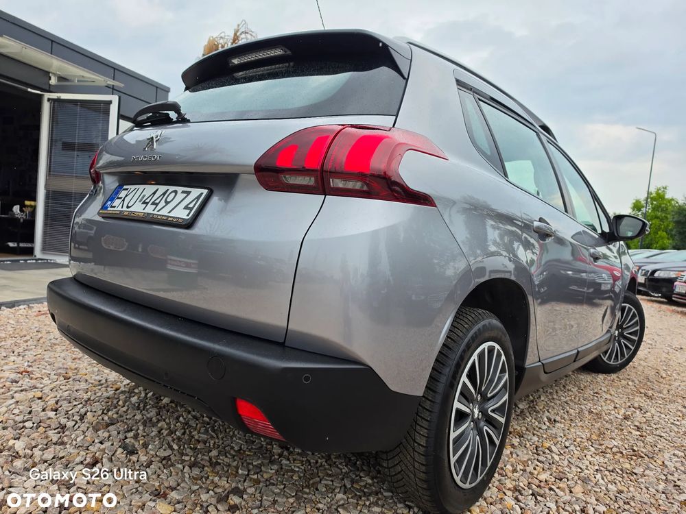Peugeot 2008 1.2 Pure Tech Active S&S EAT6 - 23