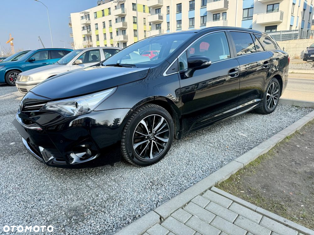 Toyota Avensis 2.0 D-4D Prestige - 2
