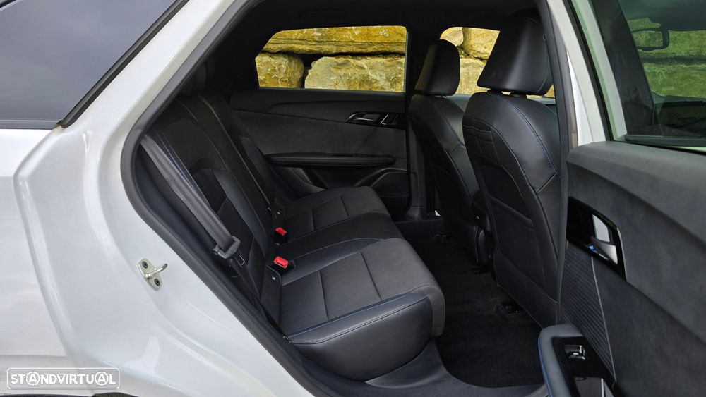 MG MG4 64 kWh Luxury - 51