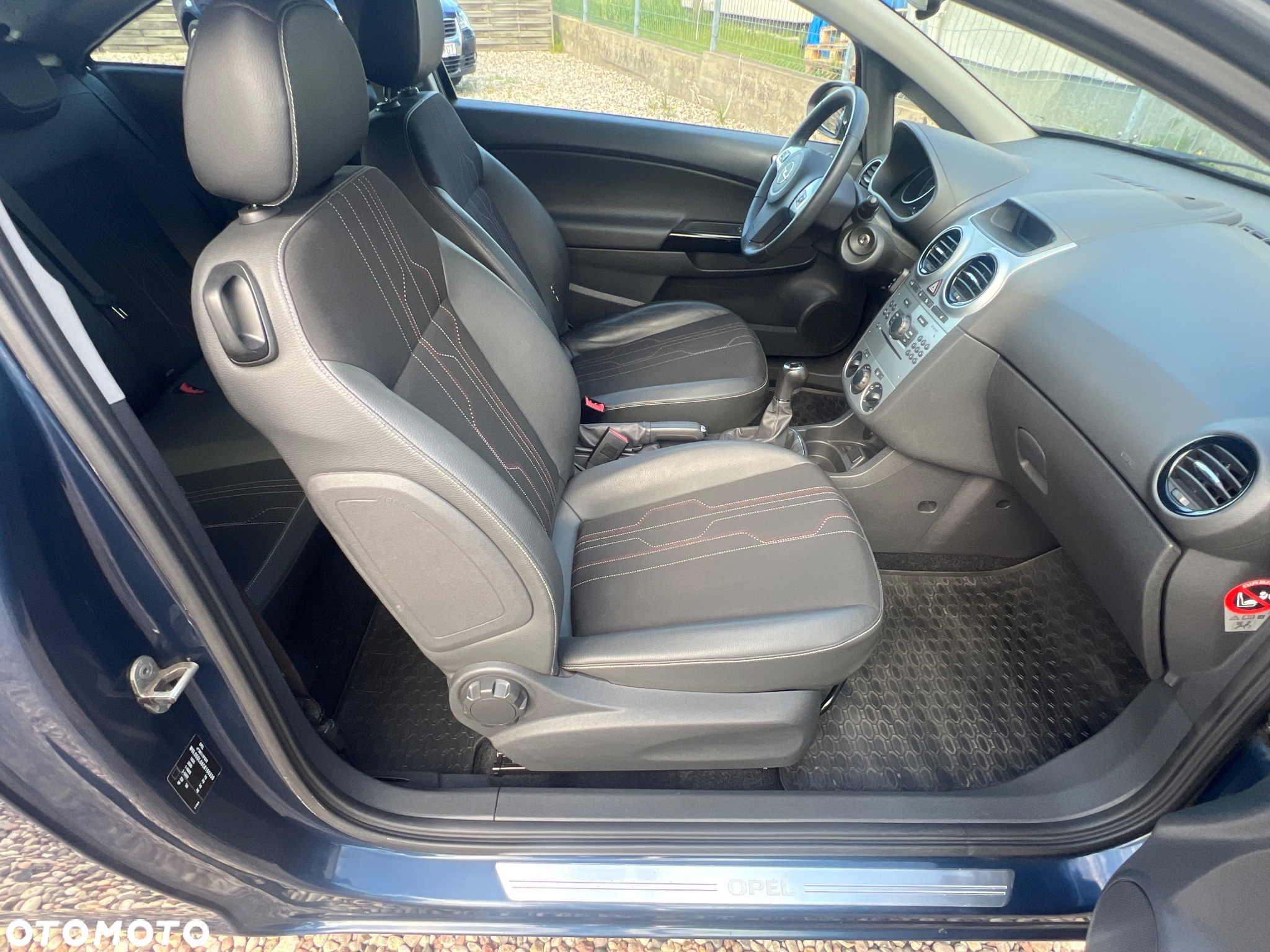 Opel Corsa 1.4 16V 150 Jahre - 18