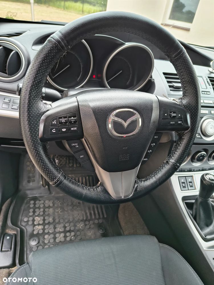 Mazda 3 1.6 Exclusive + - 16