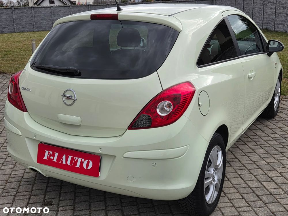 Opel Corsa 1.4 16V Satellite - 18