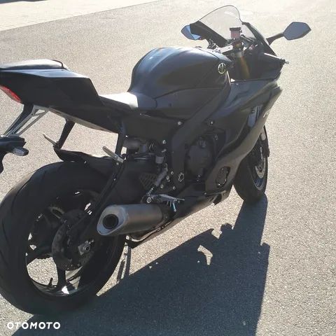 Yamaha R6 - 3