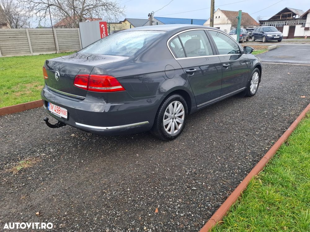 Volkswagen Passat Variant 2.0 Blue TDI DSG SCR Exclusive - 4