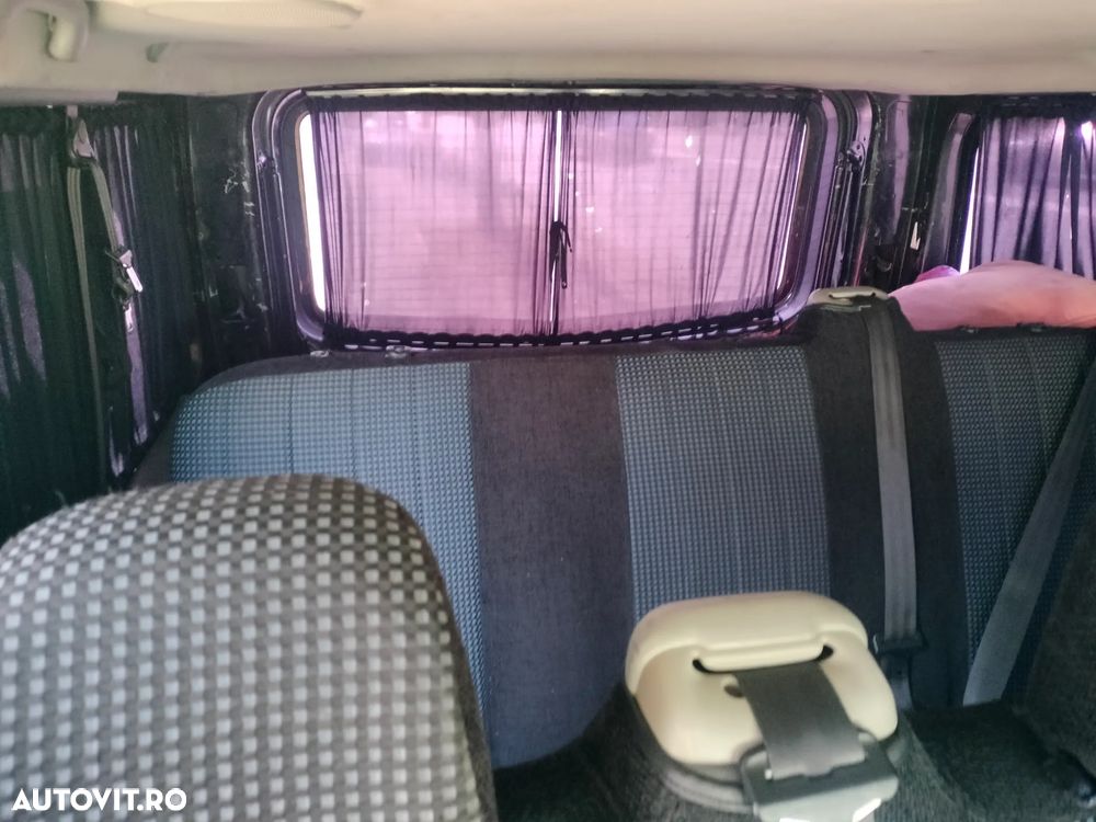 Renault Trafic Passenger L1H1 Authentique - 11