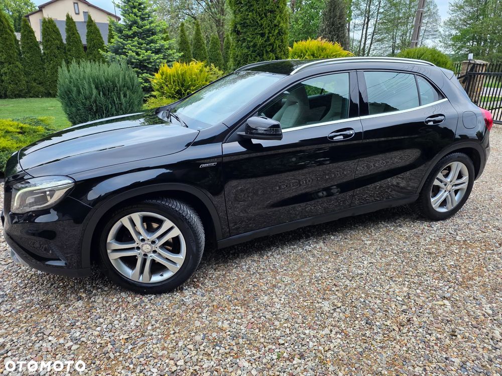 Mercedes-Benz GLA 200 (CDI) d 4Matic 7G-DCT AMG Line - 4