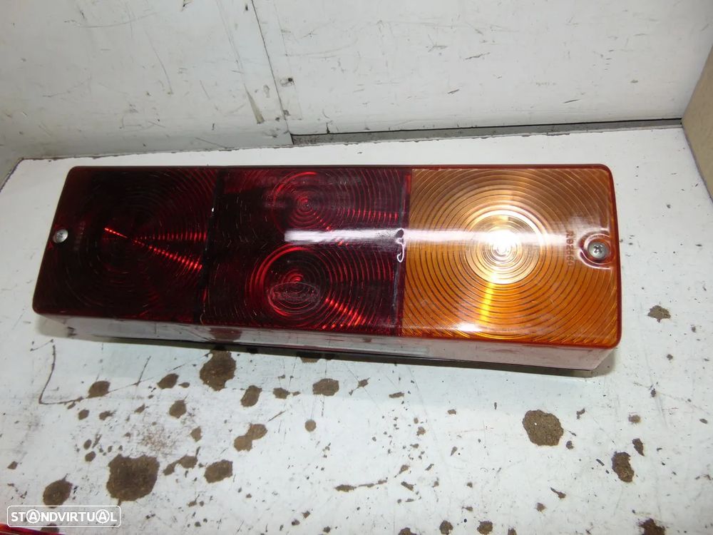 Mercedes 406/Toyota dyna farolins - 2