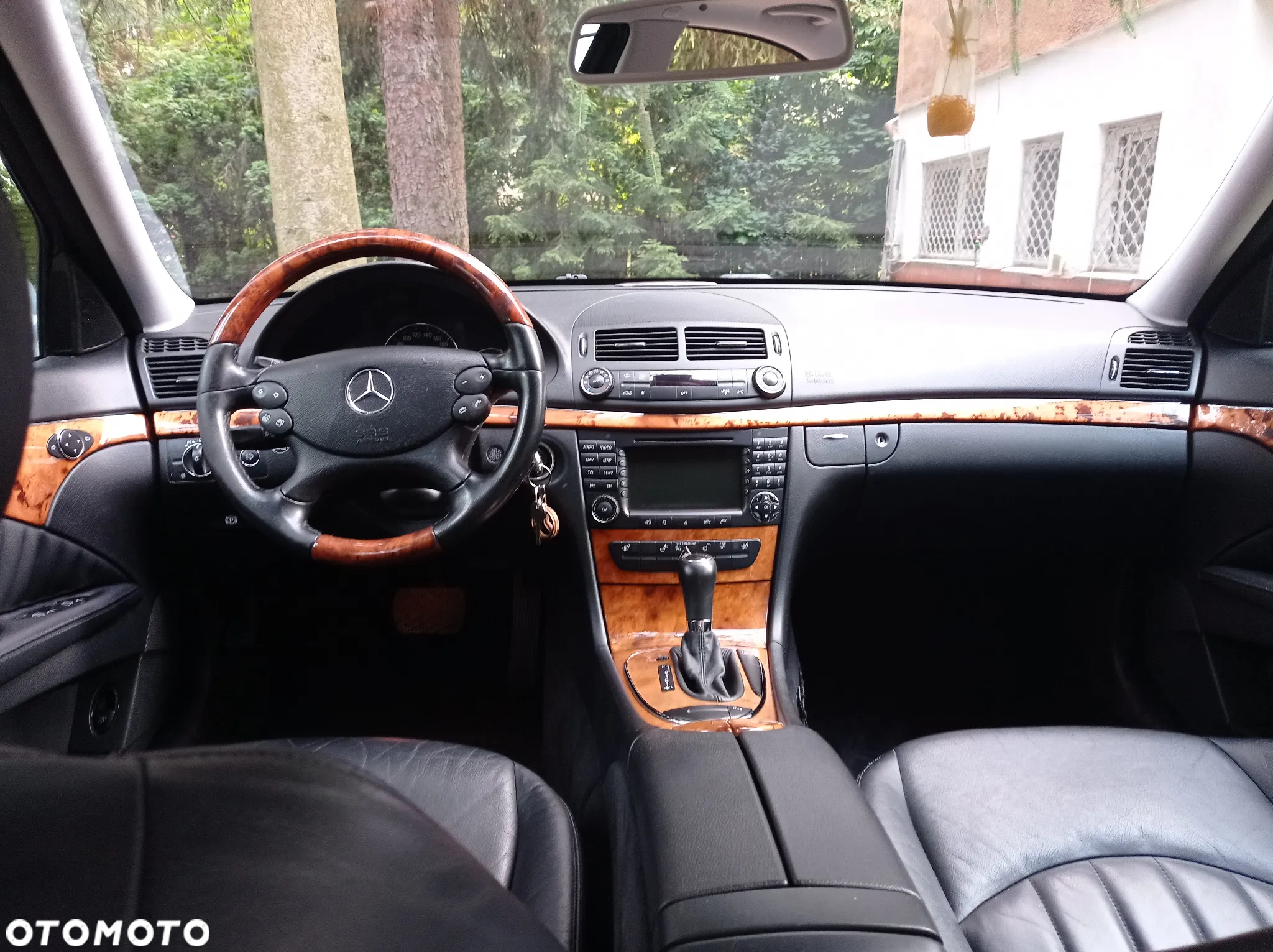 Mercedes-Benz Klasa E 320 CDI Elegance - 31