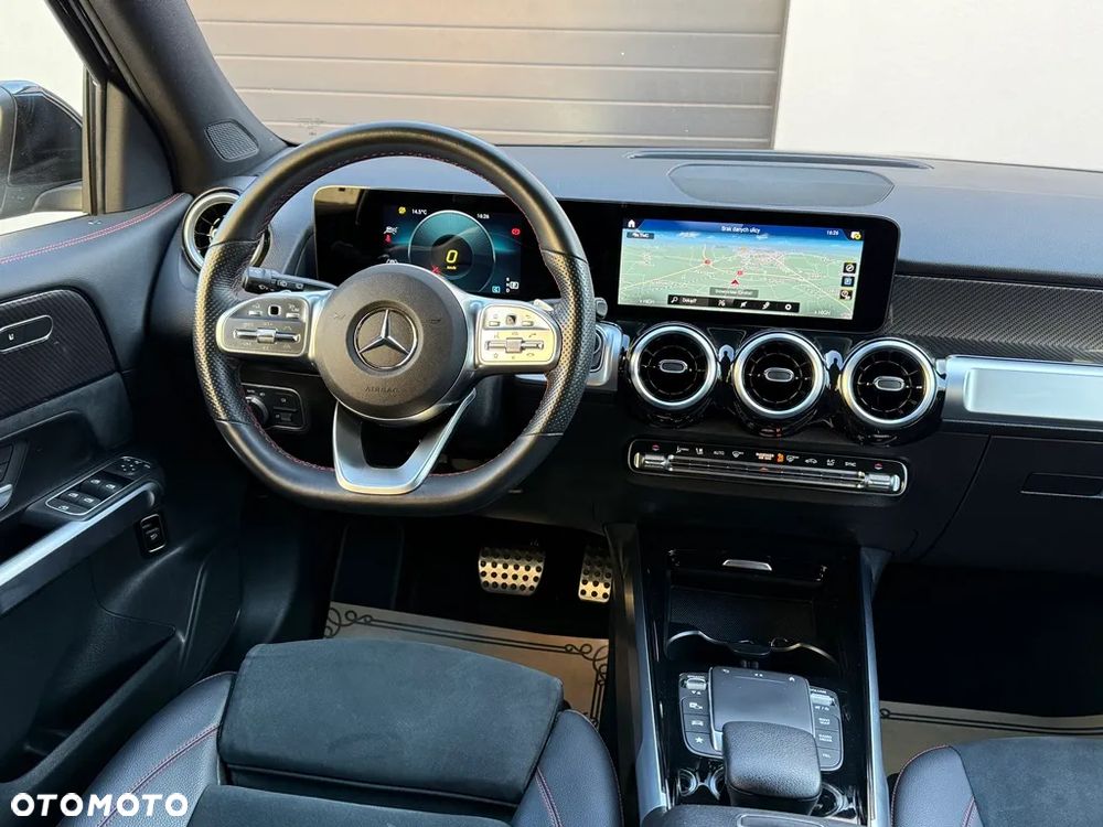 Mercedes-Benz GLB 200 d 8G-DCT AMG Line - 38