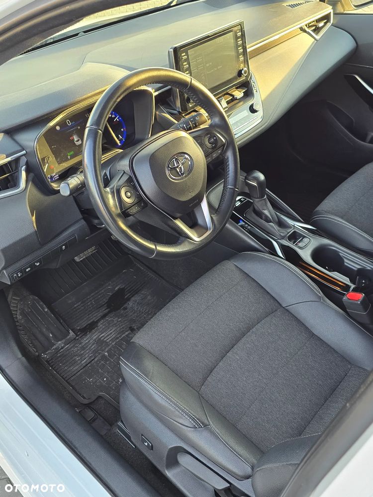 Toyota Corolla 2.0 Hybrid Comfort - 23