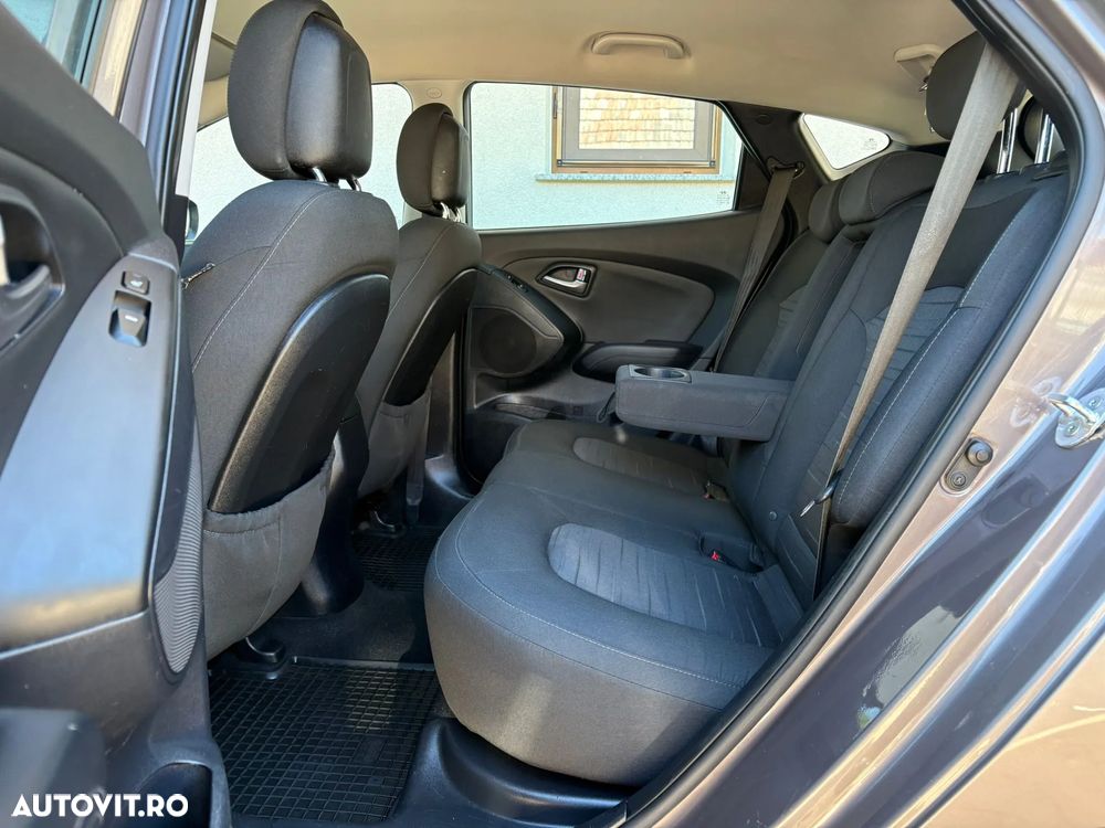 Hyundai ix35 2.0 CRDI 4WD Premium - 9
