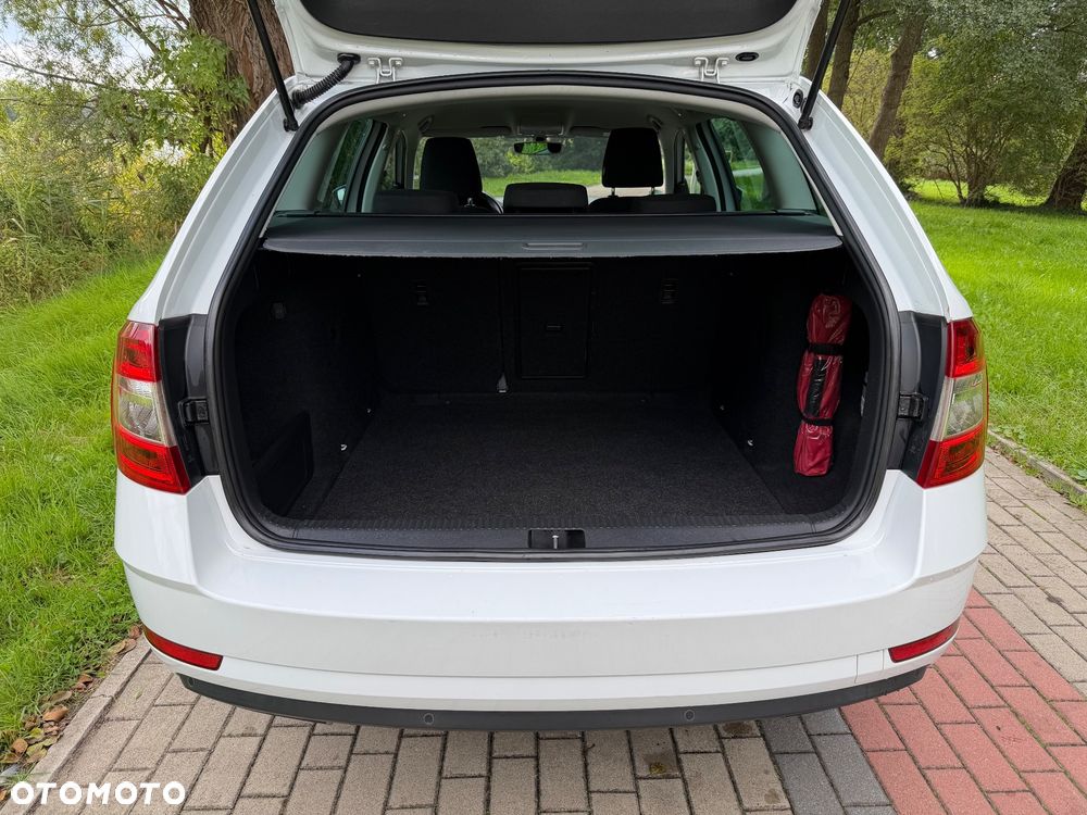 Skoda Octavia 1.6 TDI Soleil - 9
