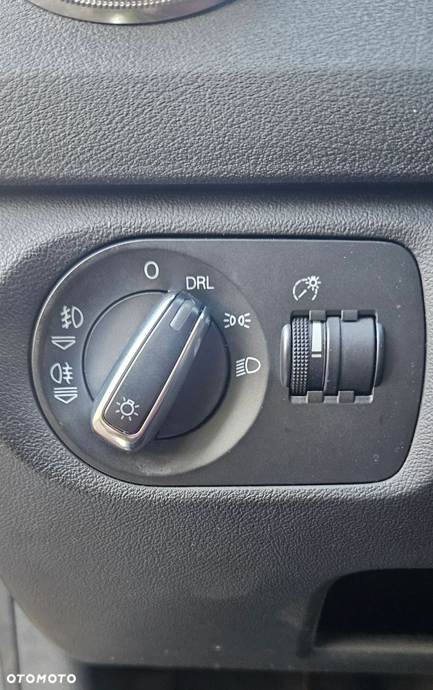 Audi A3 3-drzwiowe 2.0 TDI DPF Ambiente - 18