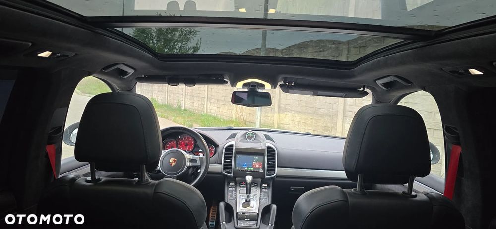Porsche Cayenne GTS - 9