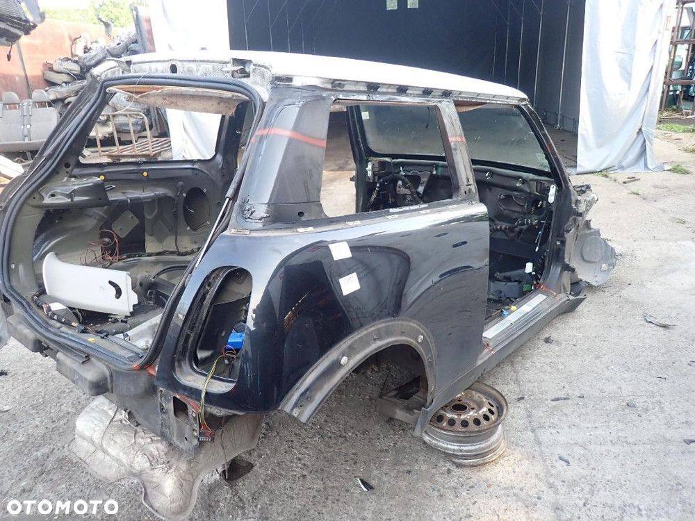 MINI COOPER I R50 01- BŁOTNIK TYŁ PRAWY TYLNY ĆWIARTKA KOD LAKIERU 303/9 - 2