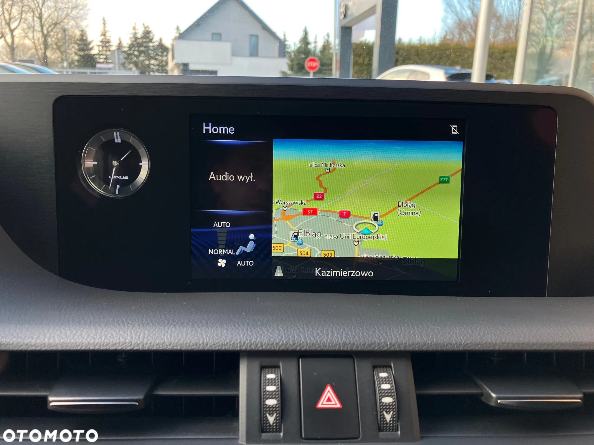 Lexus ES 300h F Sport - 24
