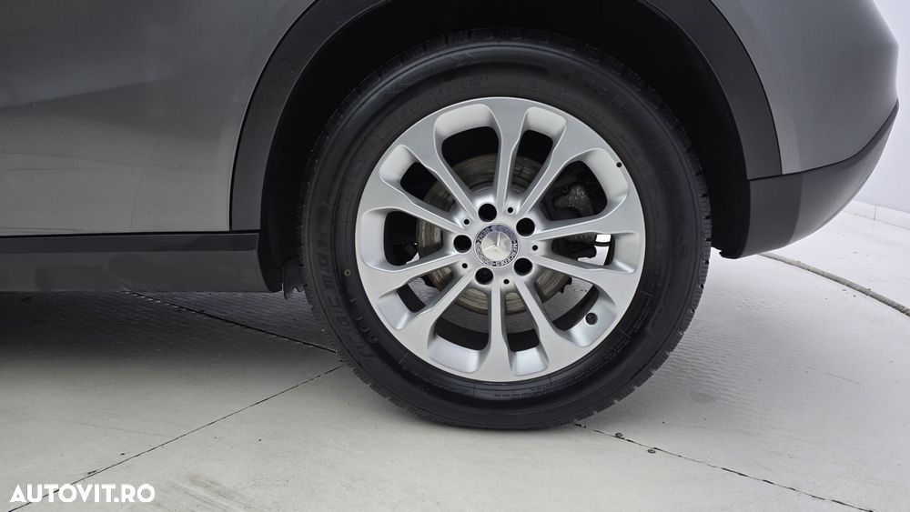 Mercedes-Benz GLA - 20