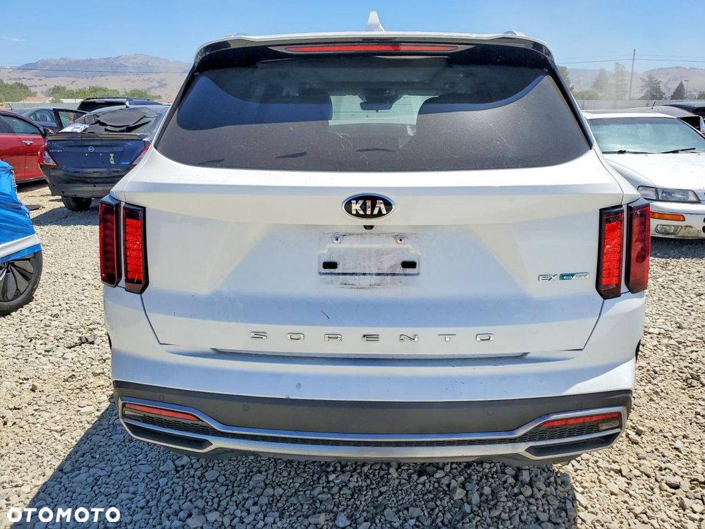 Kia Sorento - 5