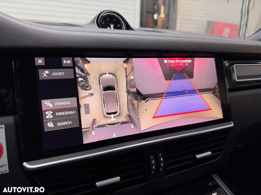 Porsche Cayenne - 12