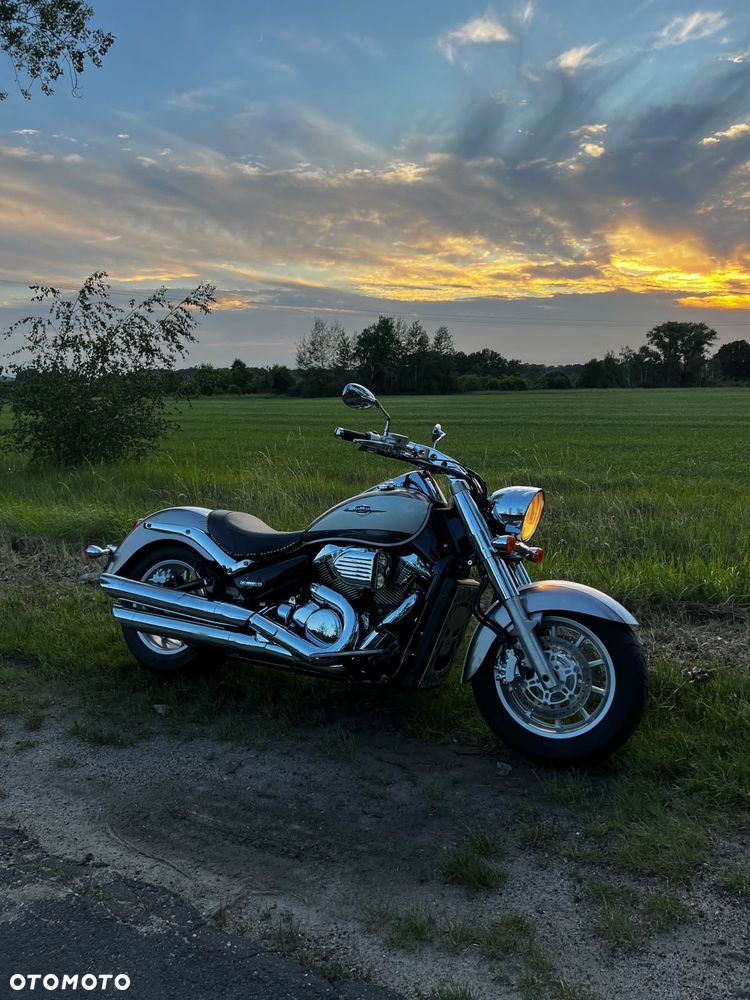 Suzuki Intruder - 10