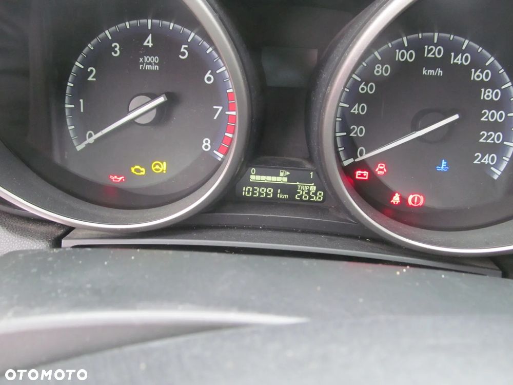 Mazda 3 1.6 Exclusive + - 10