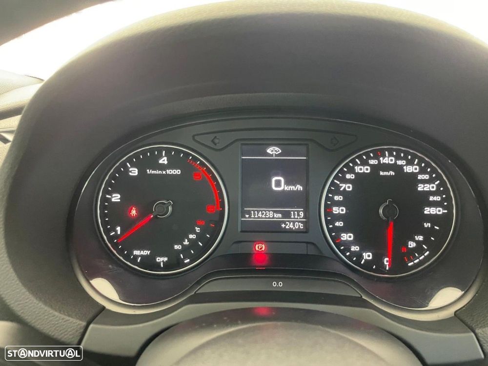 Audi A3 Sportback 30 TDI Design - 36