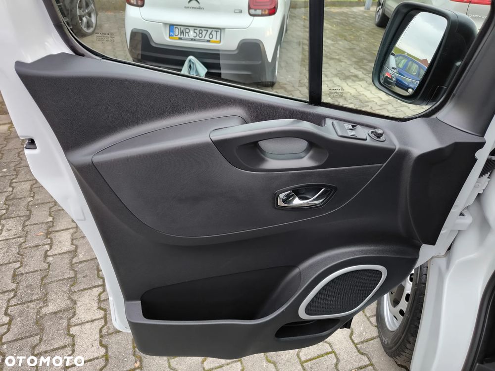 Opel Vivaro - 16