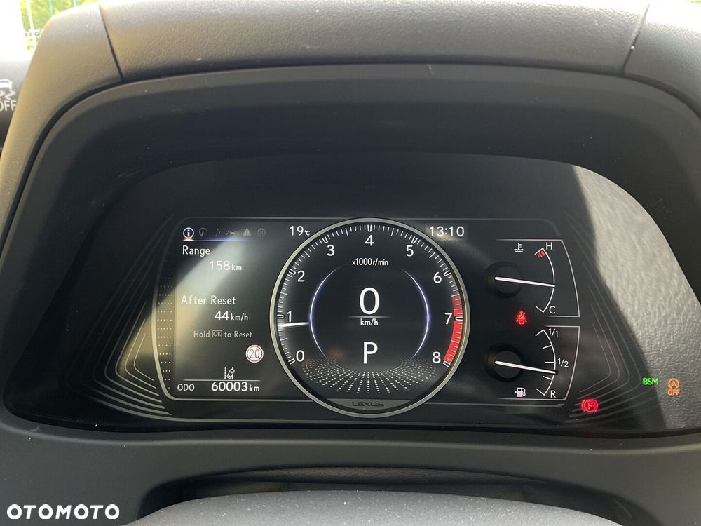 Lexus UX - 24