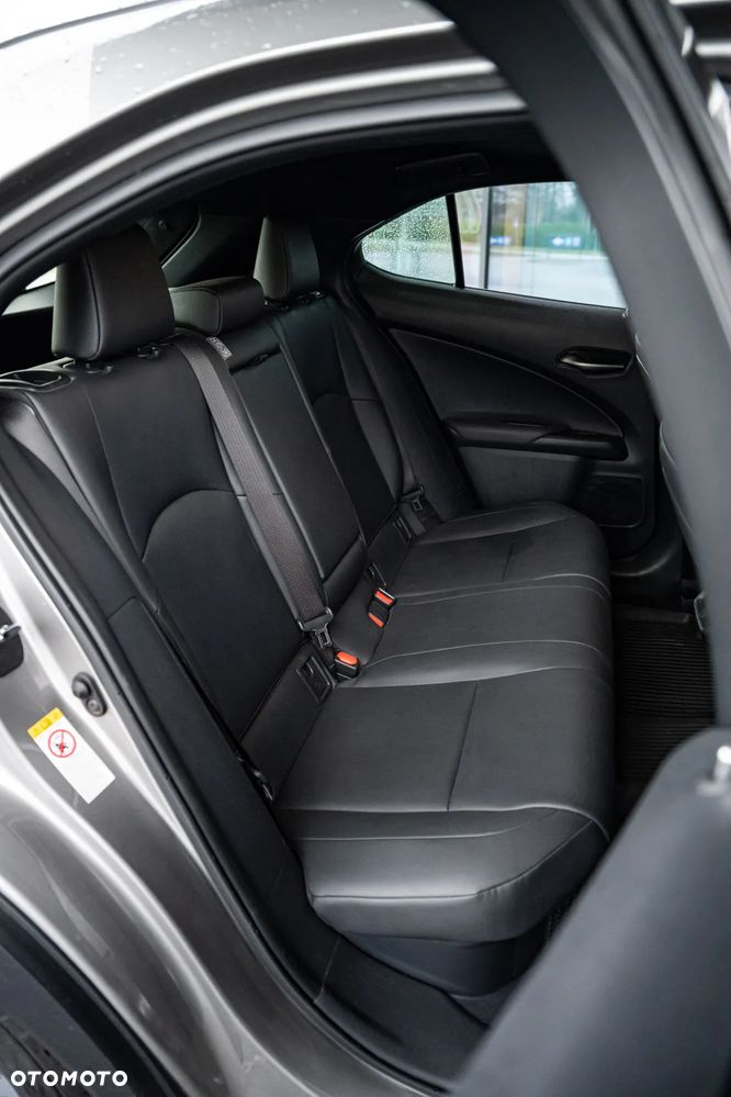 Lexus UX 250h Prestige AWD - 21