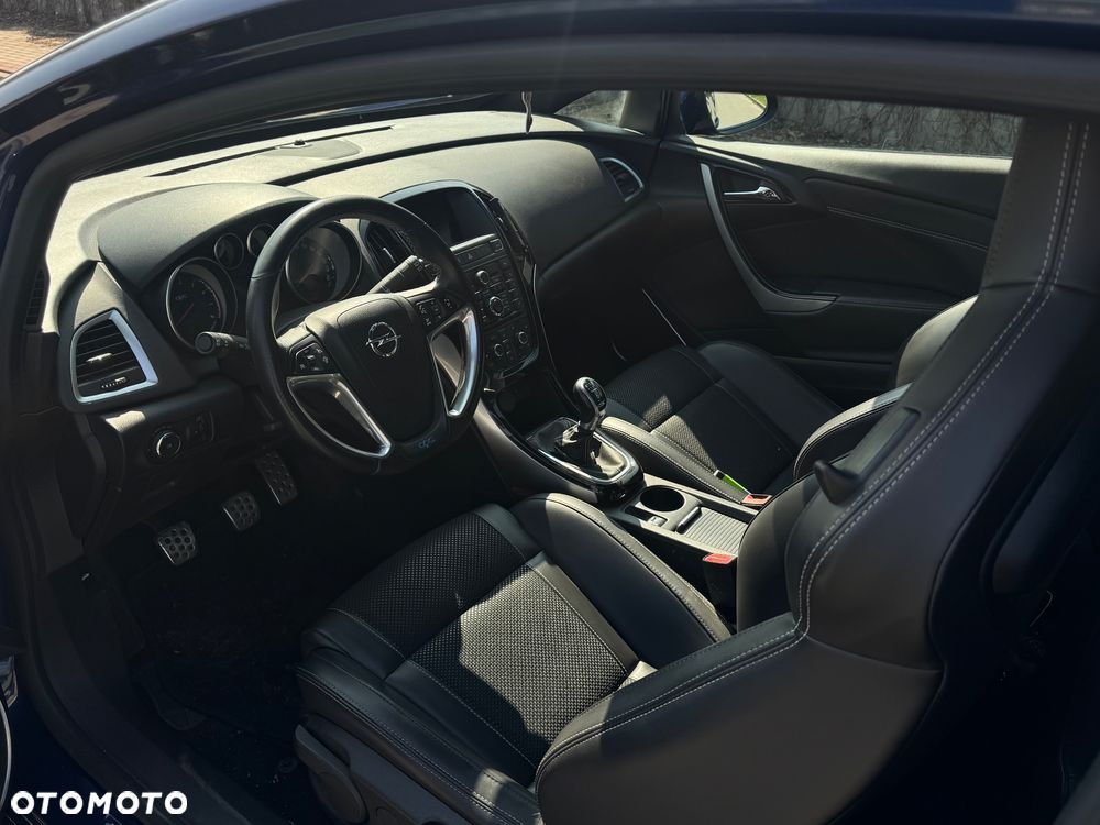 Opel Astra OPC Start/Stop - 8