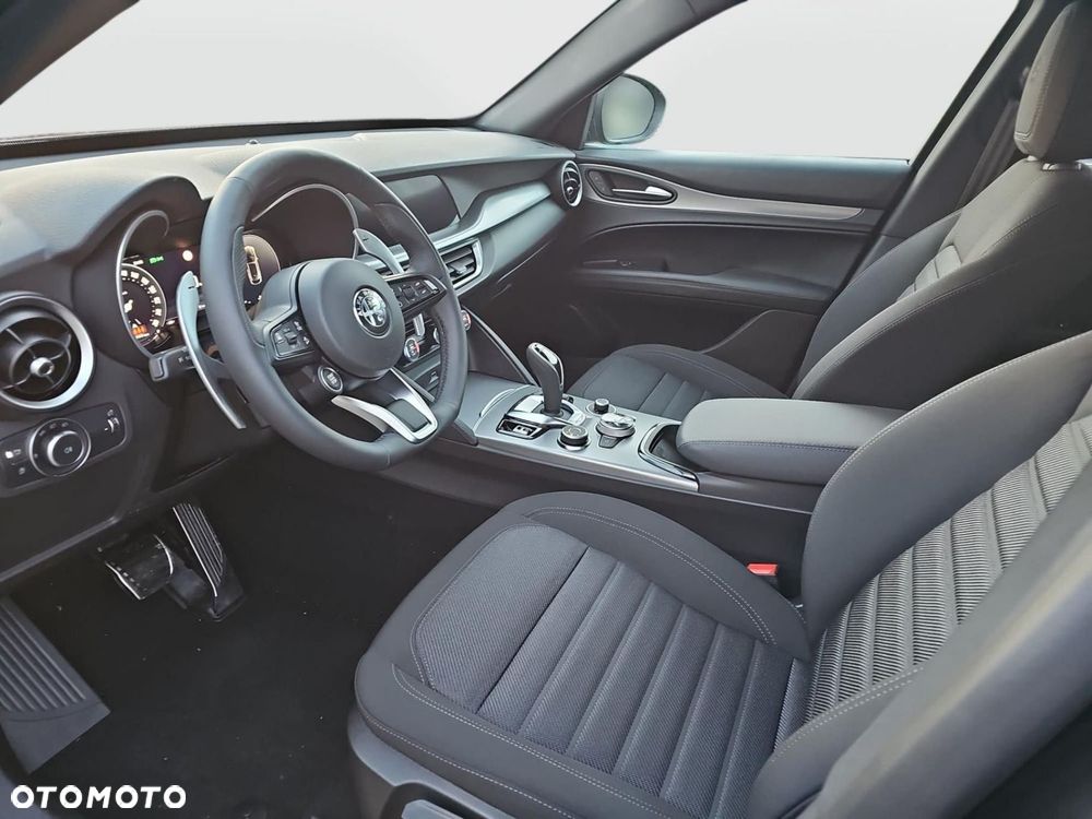 Alfa Romeo Stelvio 2.0 Turbo Sprint Q4 - 14