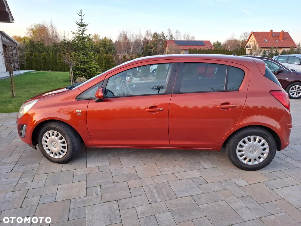 Opel Corsa 1.4 16V Satellite - 11