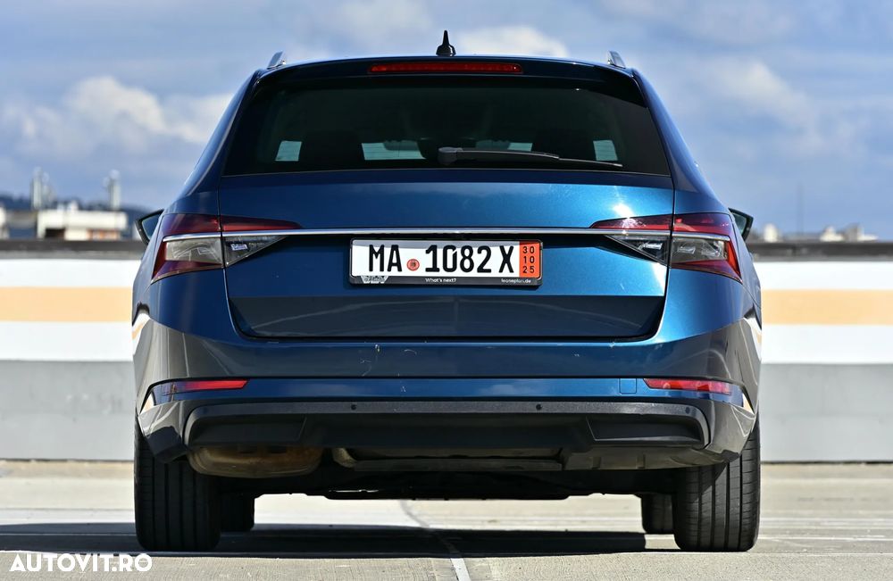 Skoda Superb Combi 2.0 TDI DSG Premium Edition - 9
