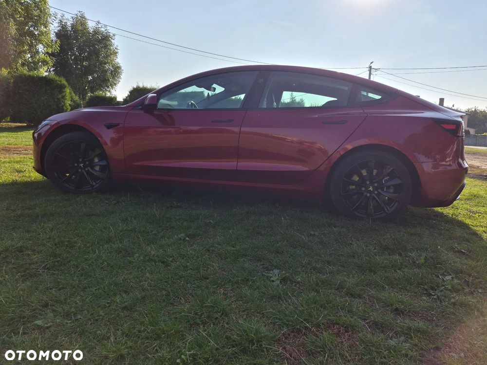 Tesla Model 3 - 8