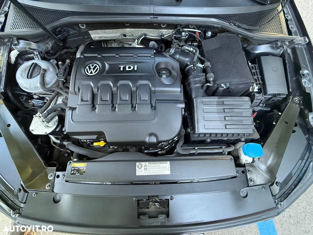 Volkswagen Passat 2.0 TDI DSG Comfortline - 13