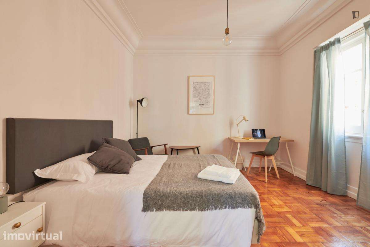 Quarto - localizado em Marquês de Pombal Lisbon - Grande imagem: 2/23