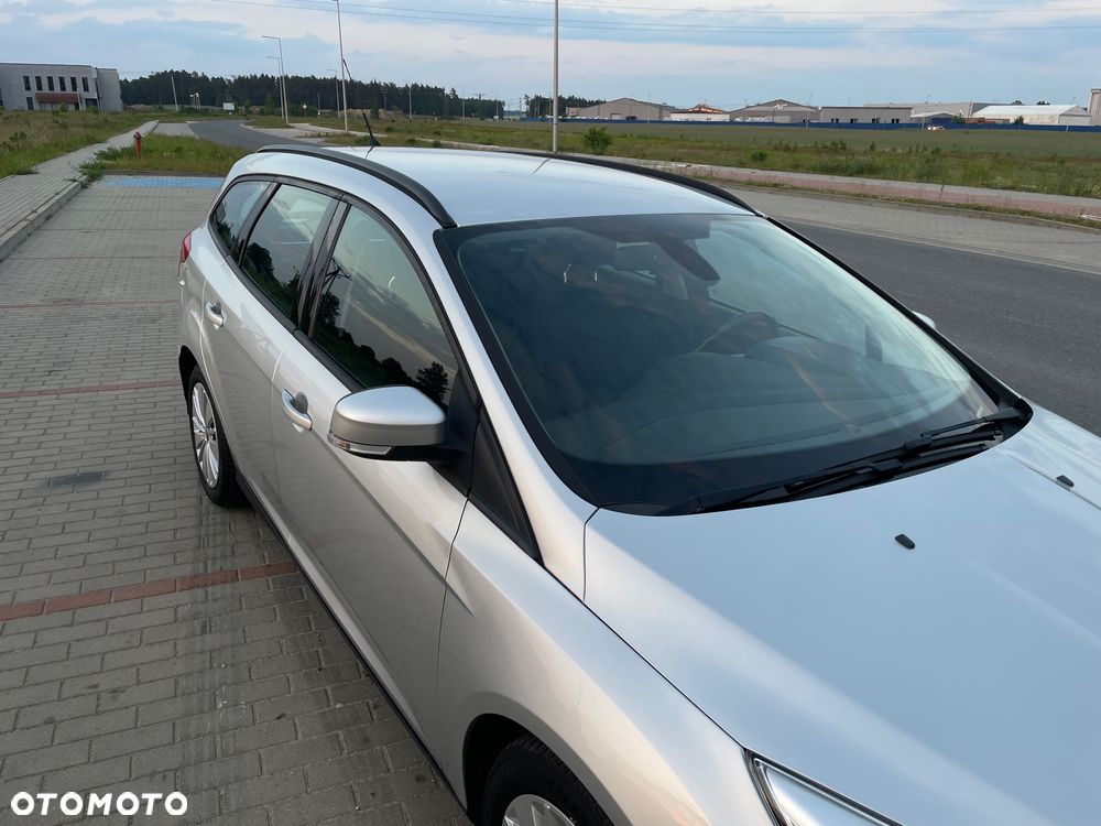 Ford Focus SW - 21