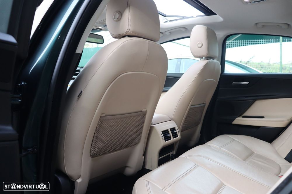 Jaguar XE 2.0 D Prestige Aut. - 21